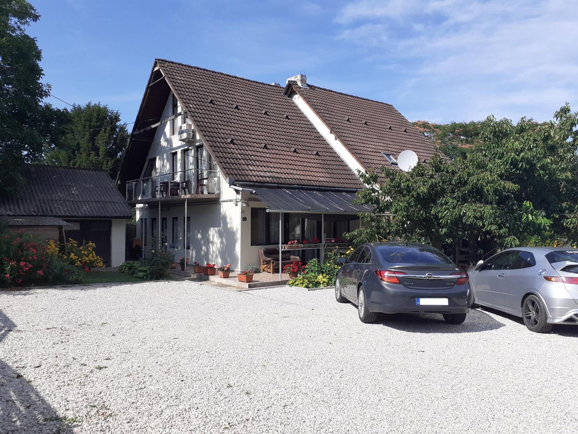 Margareta Apartman - Balatonlelle Exterior photo